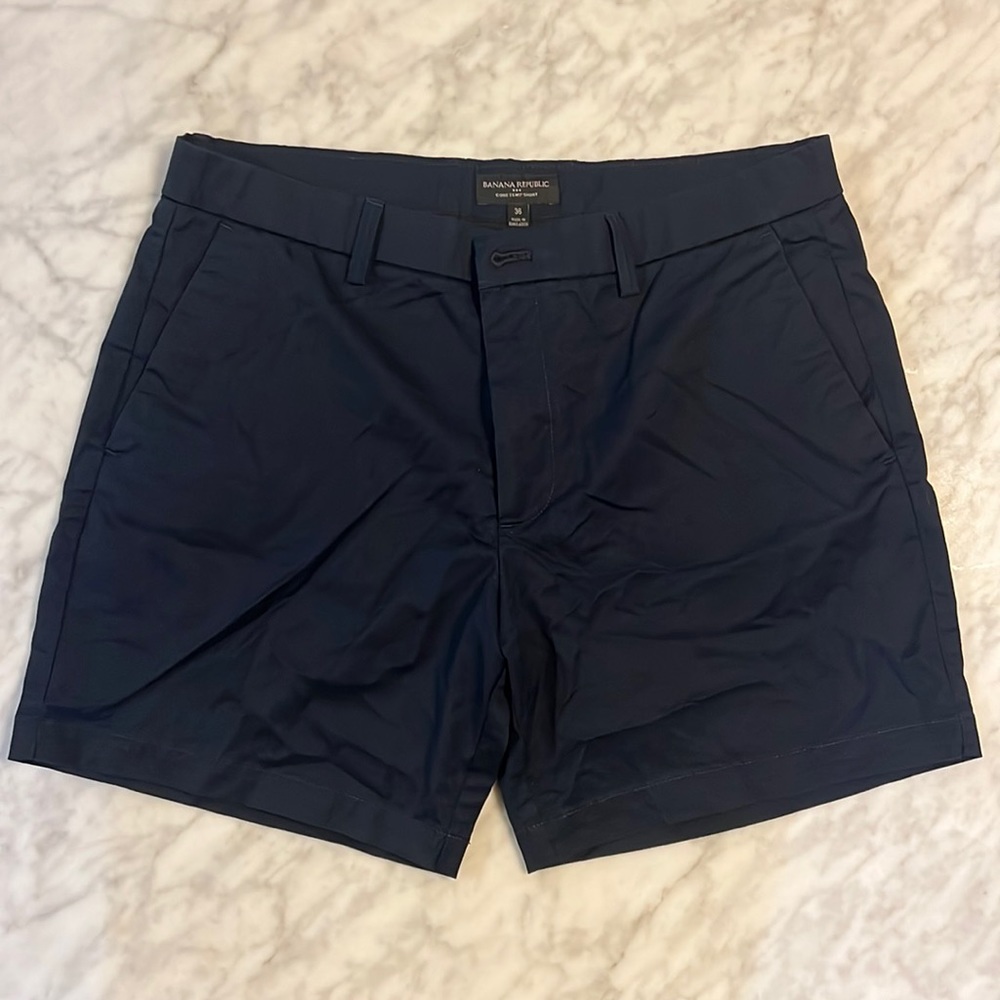 Men’s Banana Republic Core Temp Shorts navy blue size 36